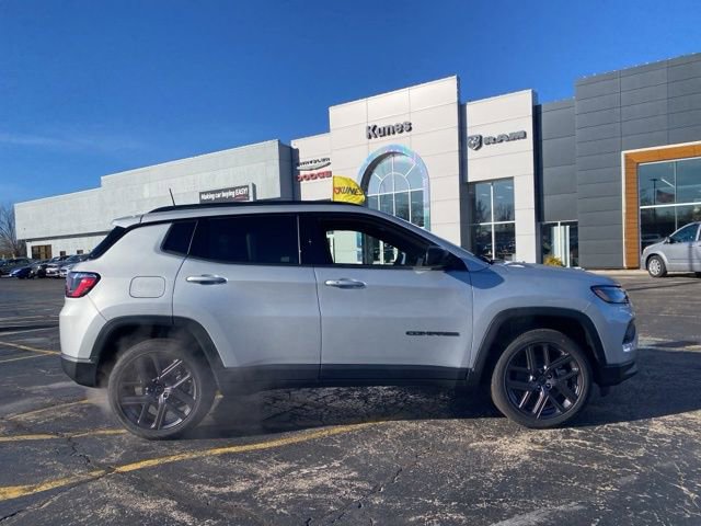 New 2026 Jeep Compass Altitude image 3