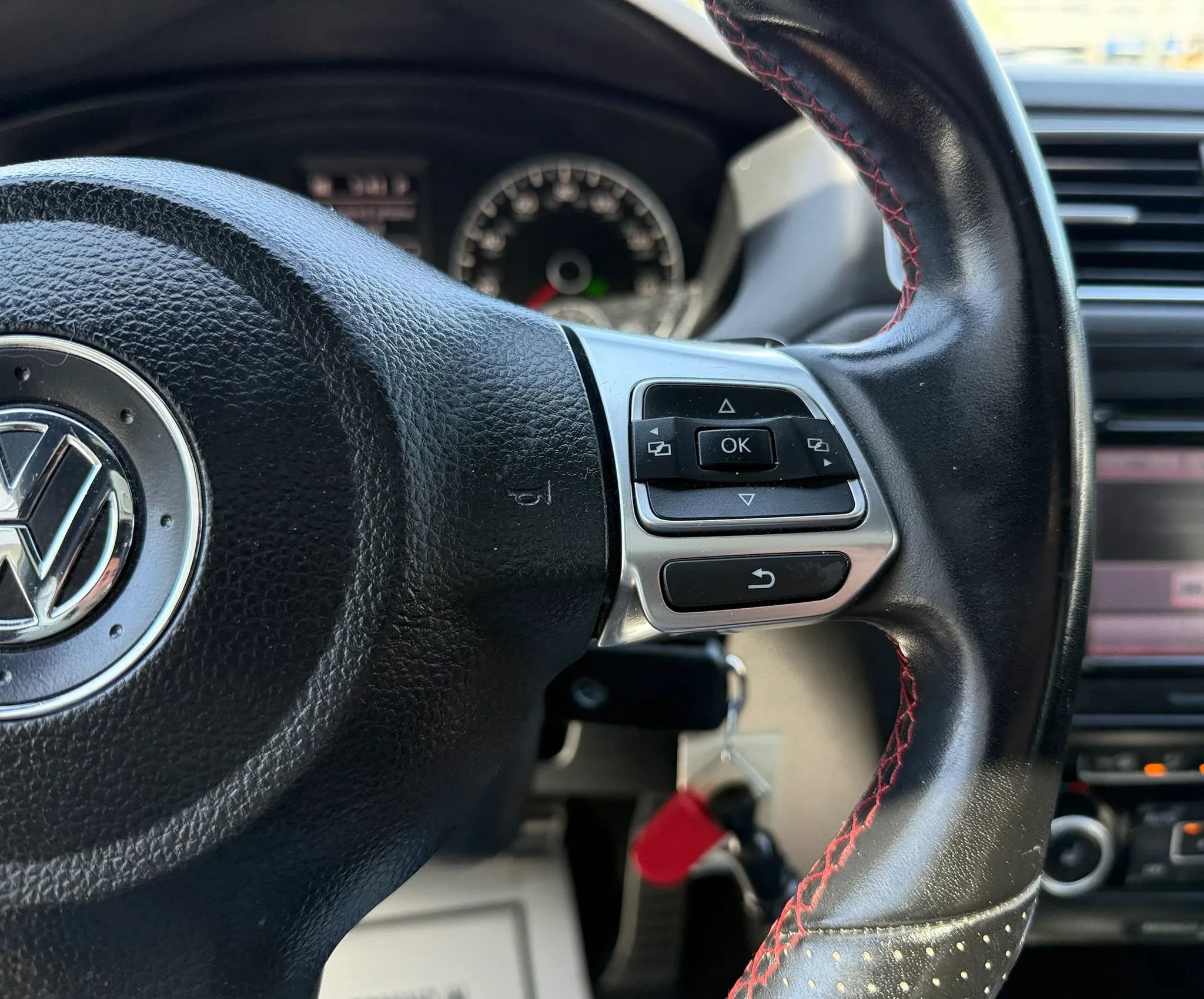 Used 2012 Volkswagen Jetta GLI Autobahn FWD image 14
