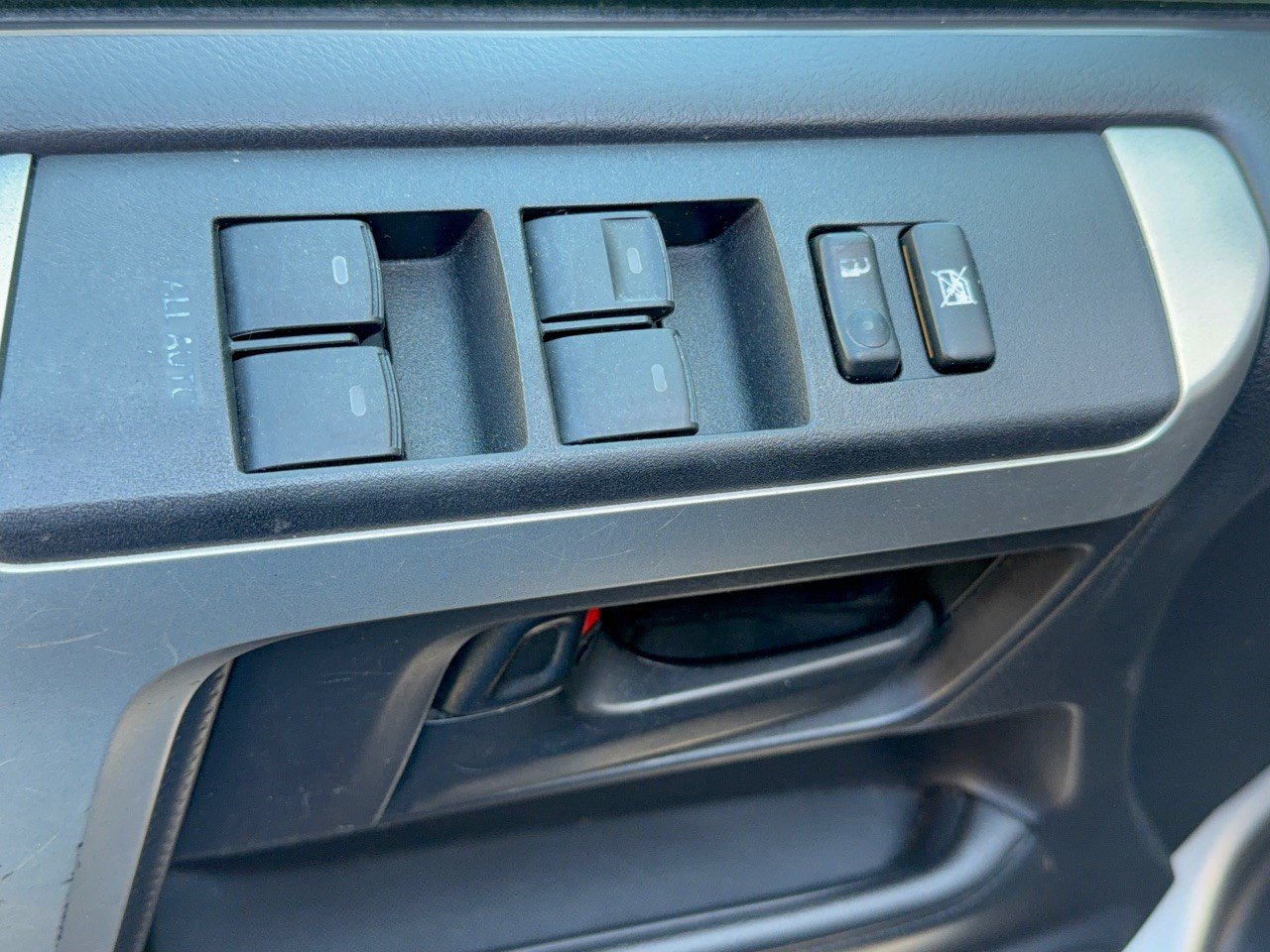 Used 2011 Toyota 4Runner Limited AWD/4WD image 15