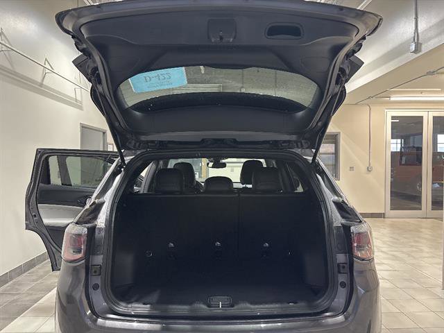 Used 2023 Jeep Compass Limited image 24