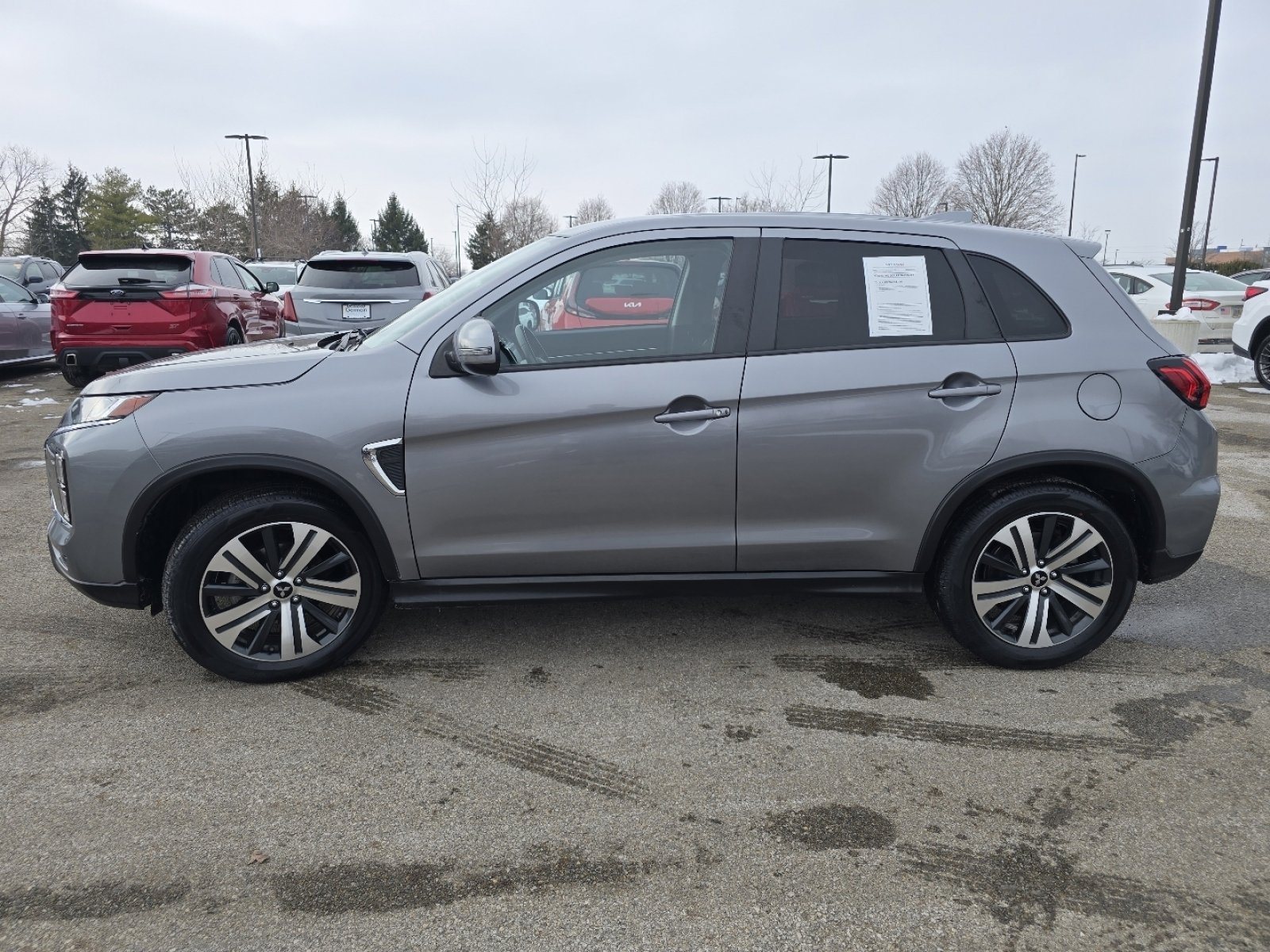 Used 2021 Mitsubishi Outlander Sport SE image 14