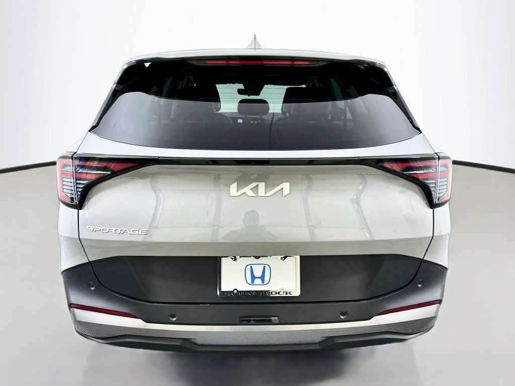 Used 2026 Kia Sportage EX FWD image 6