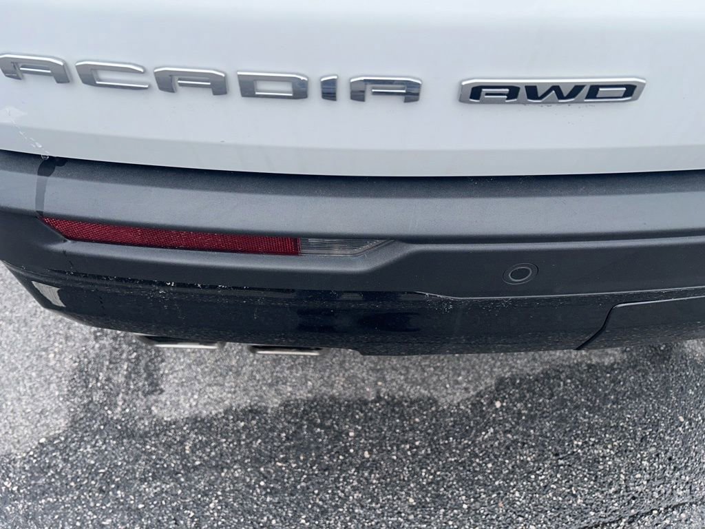 Used 2024 GMC Acadia AT4 w/ Luxury Package image 10