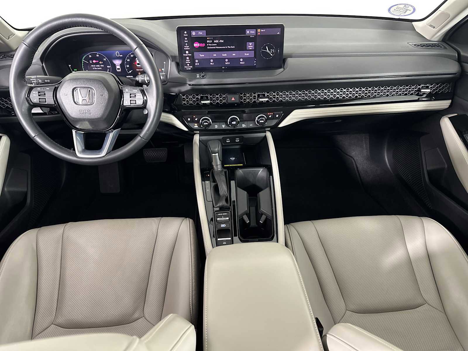 Used 2024 Honda Accord Touring image 10