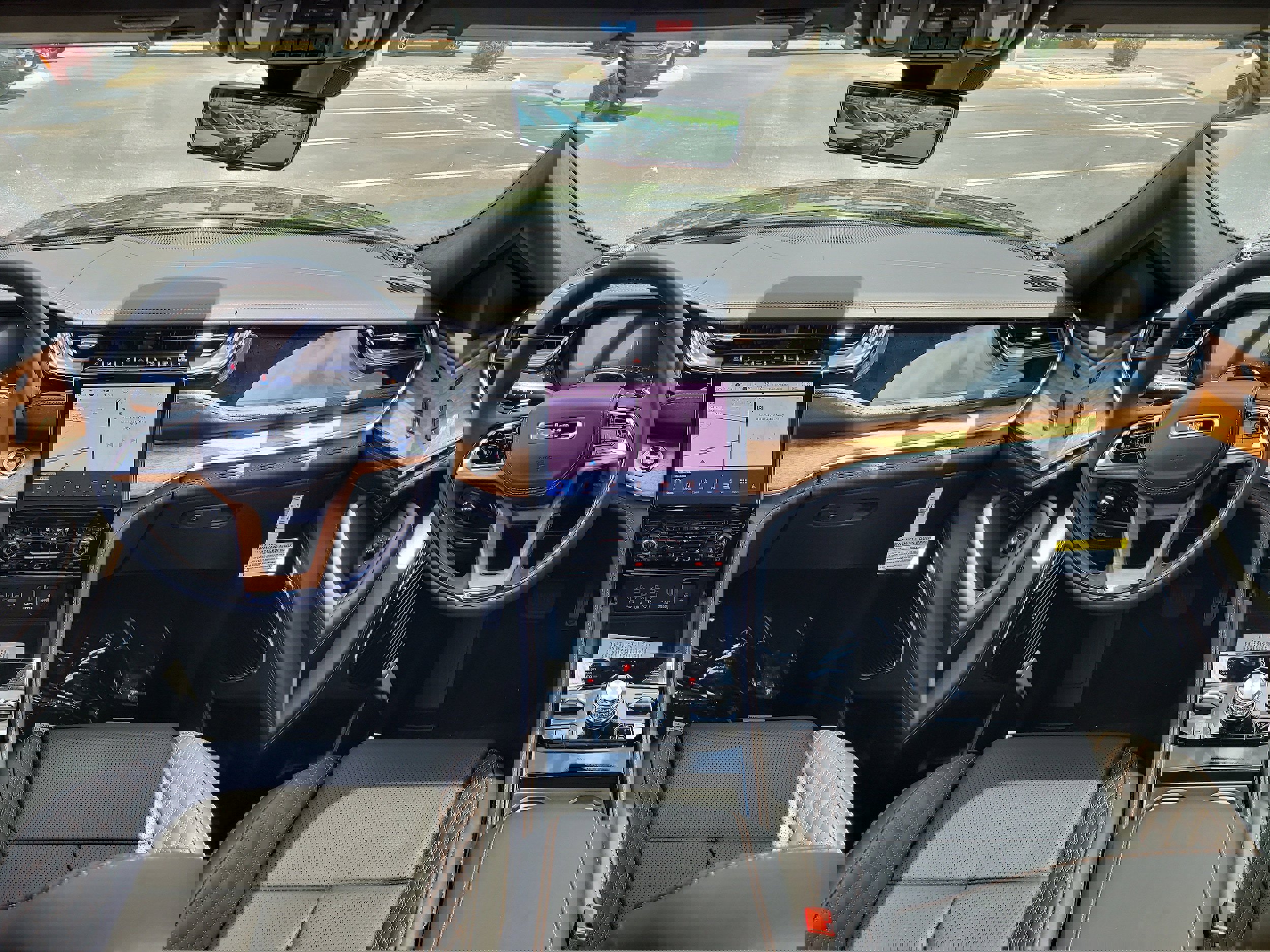 New 2025 Jeep Grand Cherokee L Summit image 12