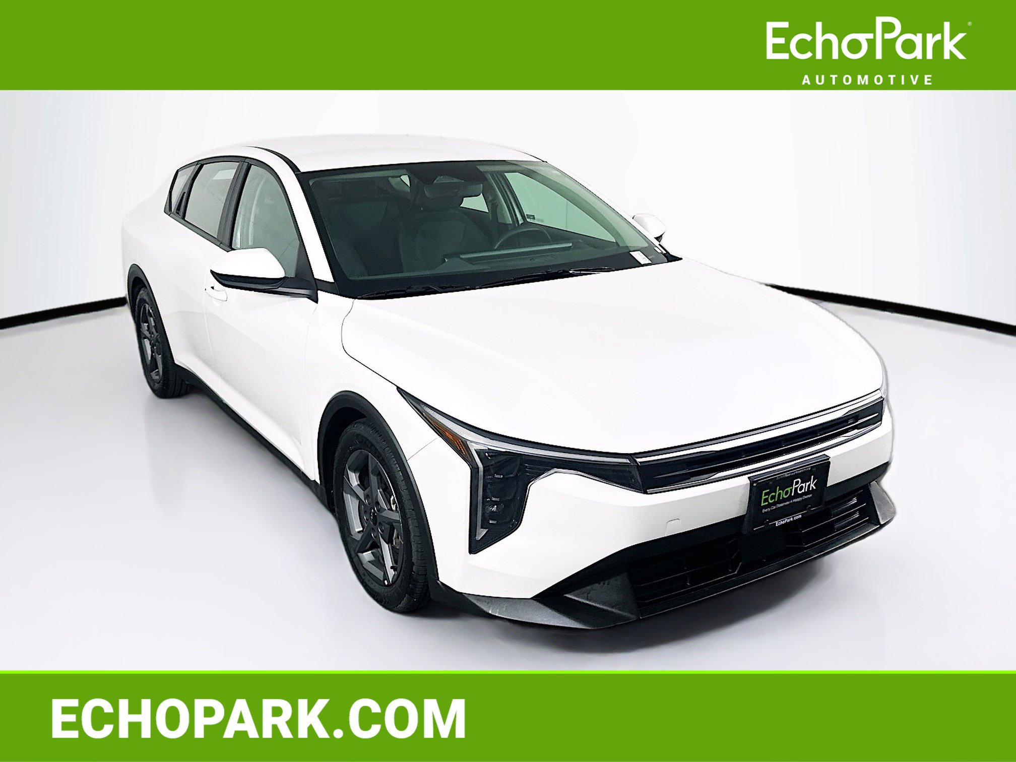 Used 2025 Kia K4 LXS image 1