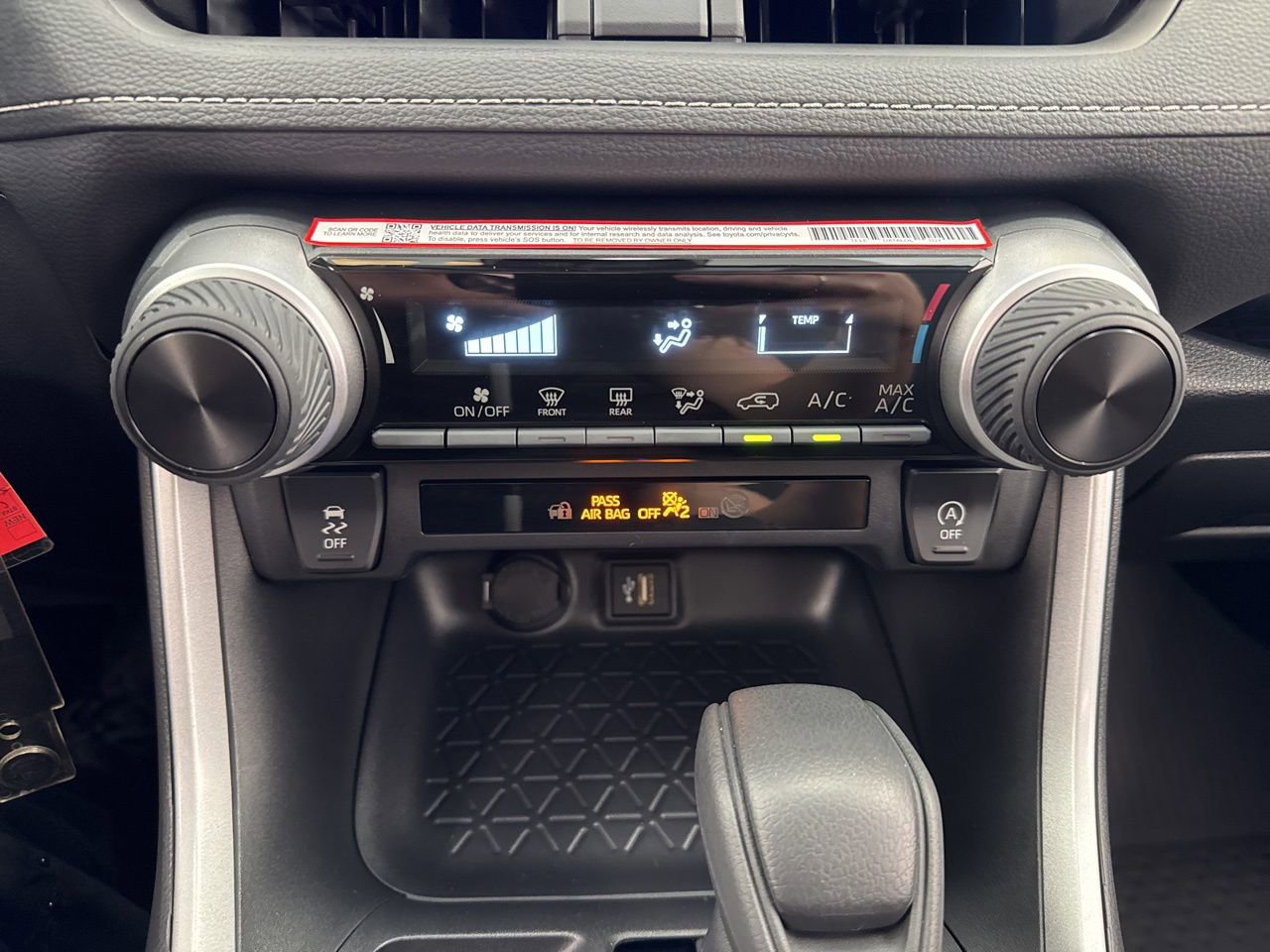 Certified 2025 Toyota RAV4 LE AWD/4WD image 26