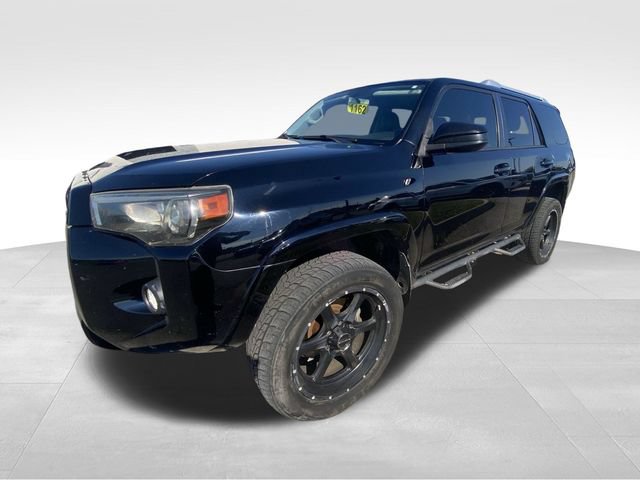Used 2016 Toyota 4Runner SR5 RWD image 2