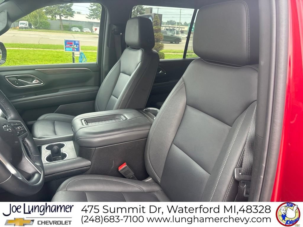 Used 2023 Chevrolet Tahoe Z71 w/ Luxury Package AWD/4WD image 14