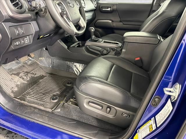 Used 2023 Toyota Tacoma TRD Sport w/ TRD Premium Sport Package AWD/4WD image 11