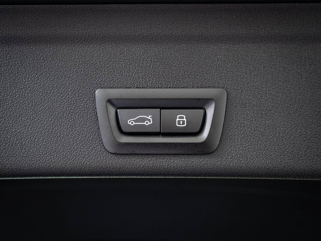 New 2026 BMW X6 xDrive40i image 18