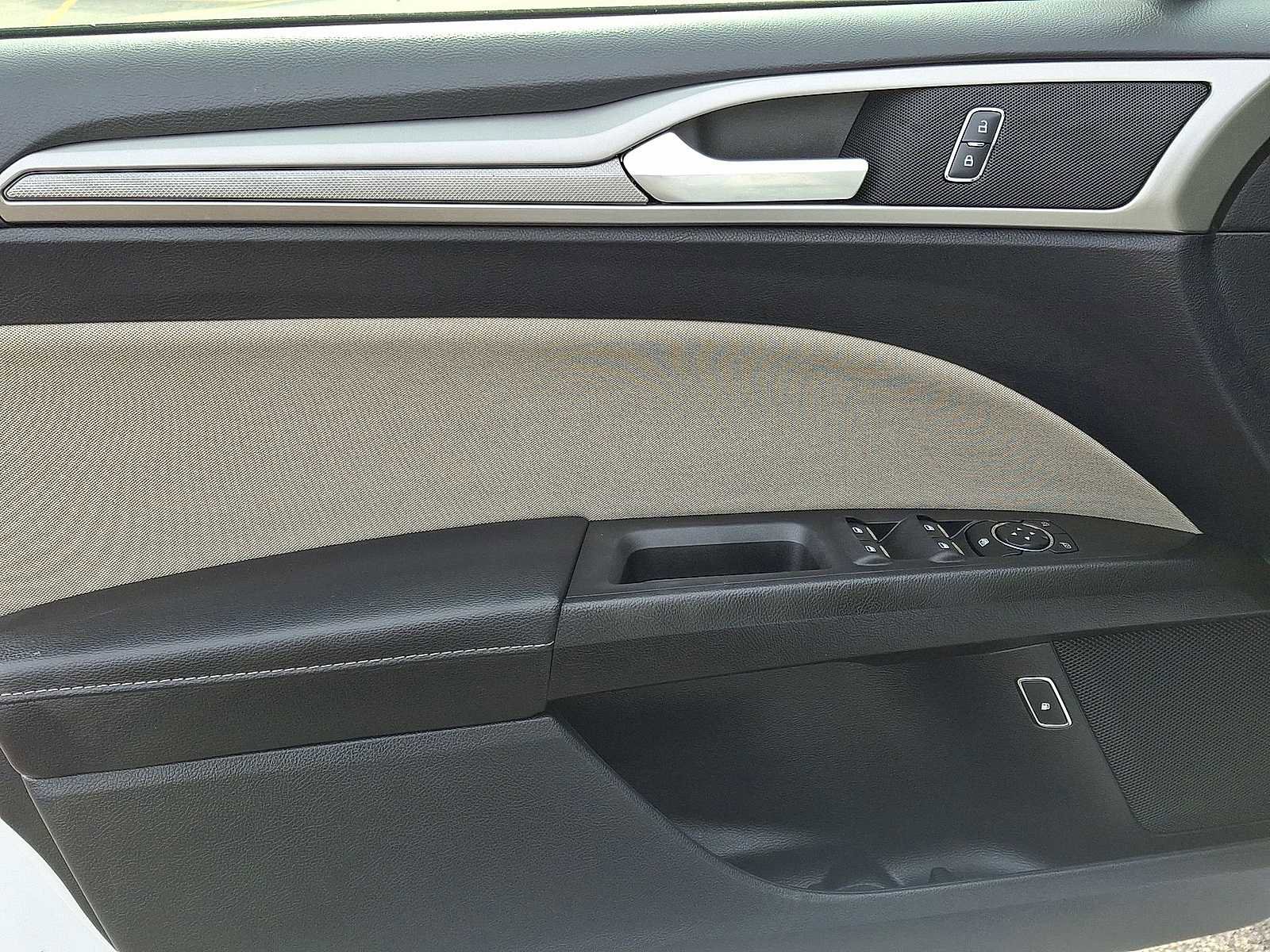 Used 2018 Ford Fusion S image 26