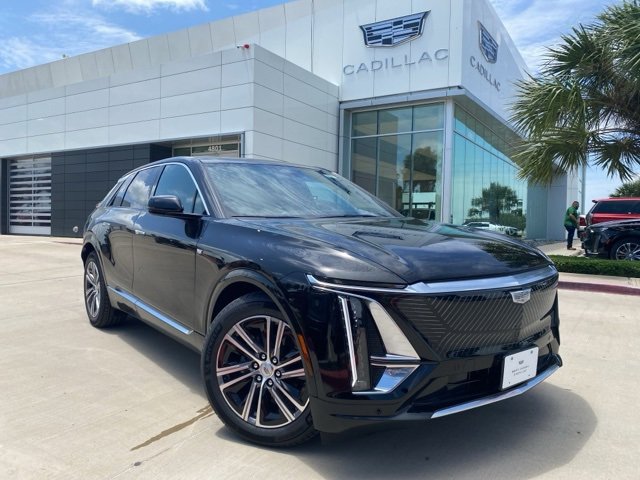 New 2025 Cadillac Lyriq Luxury