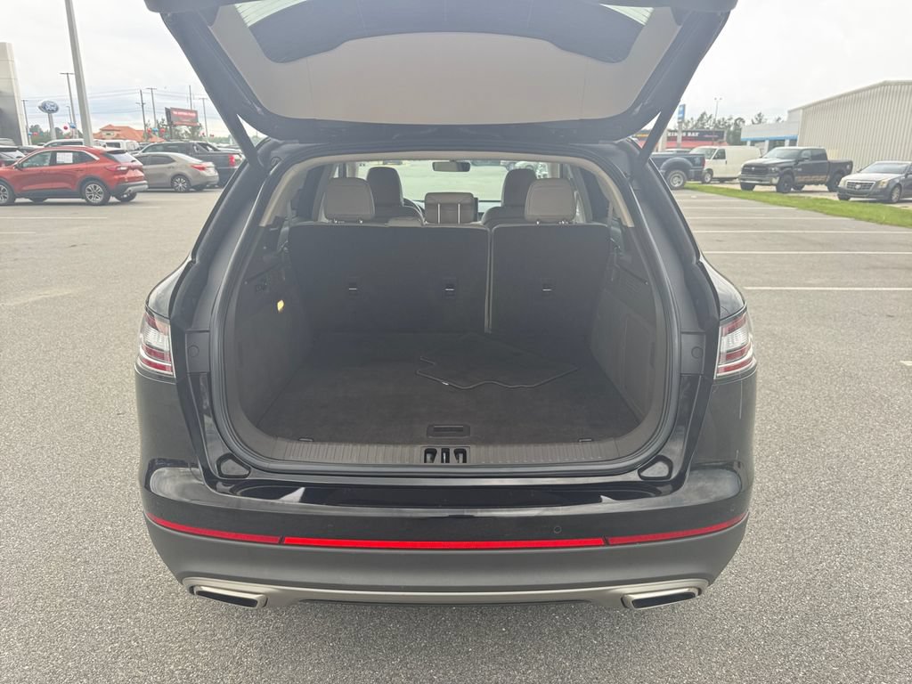 Used 2022 Lincoln Nautilus FWD w/ Premium Package image 17