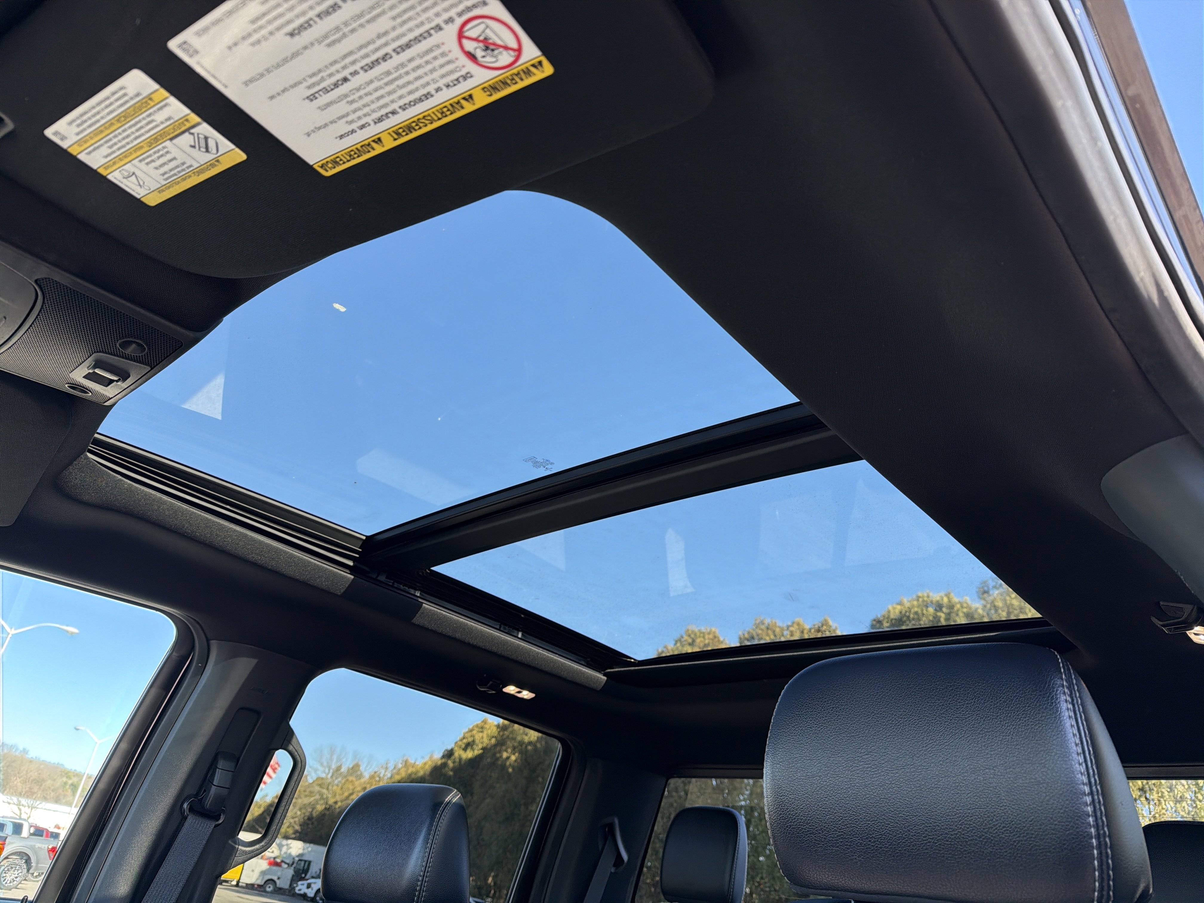 Used 2022 Ford F250 Lariat w/ Lariat Ultimate Package image 29