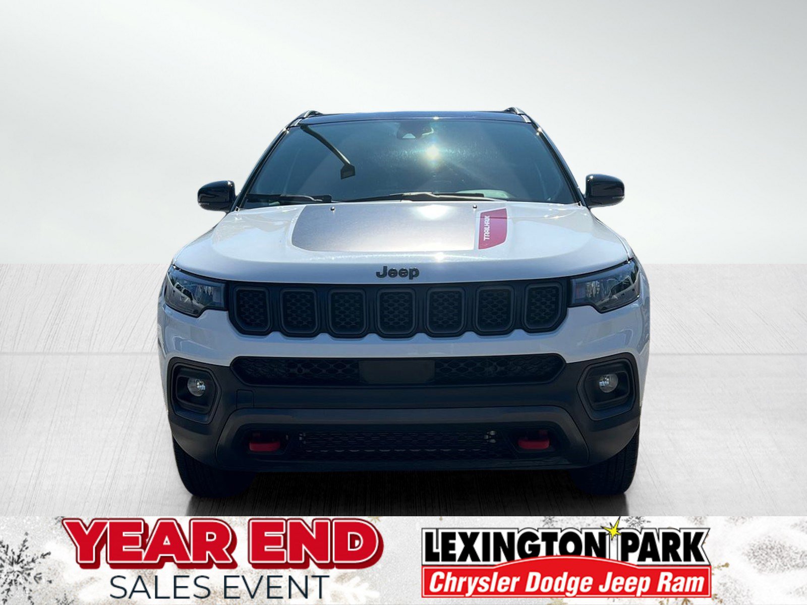 Used 2024 Jeep Compass Trailhawk image 5