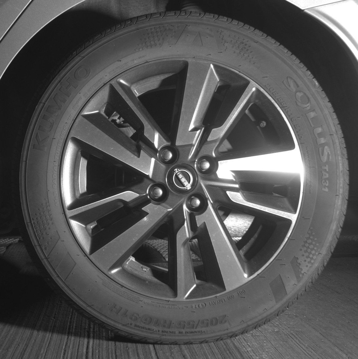 Used 2025 Nissan Versa SV image 14