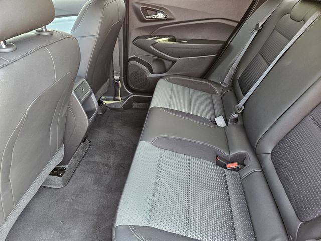 Used 2026 Chevrolet Trax LT FWD image 30
