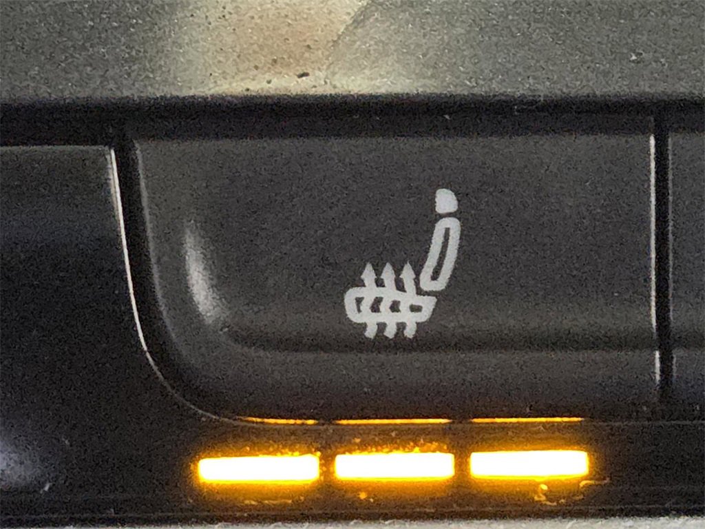 Used 2020 Volkswagen Tiguan SE image 4