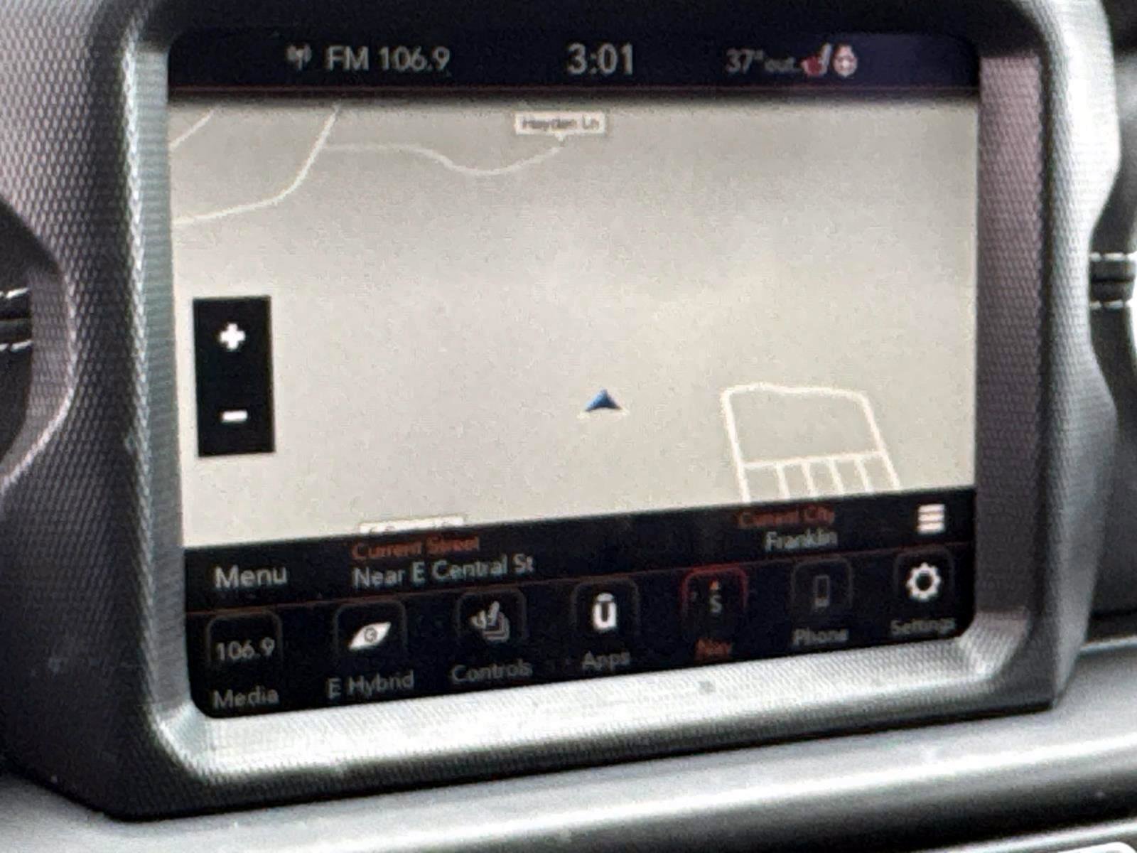 Used 2023 Jeep Wrangler Unlimited Sahara w/ Cold Weather Group image 20