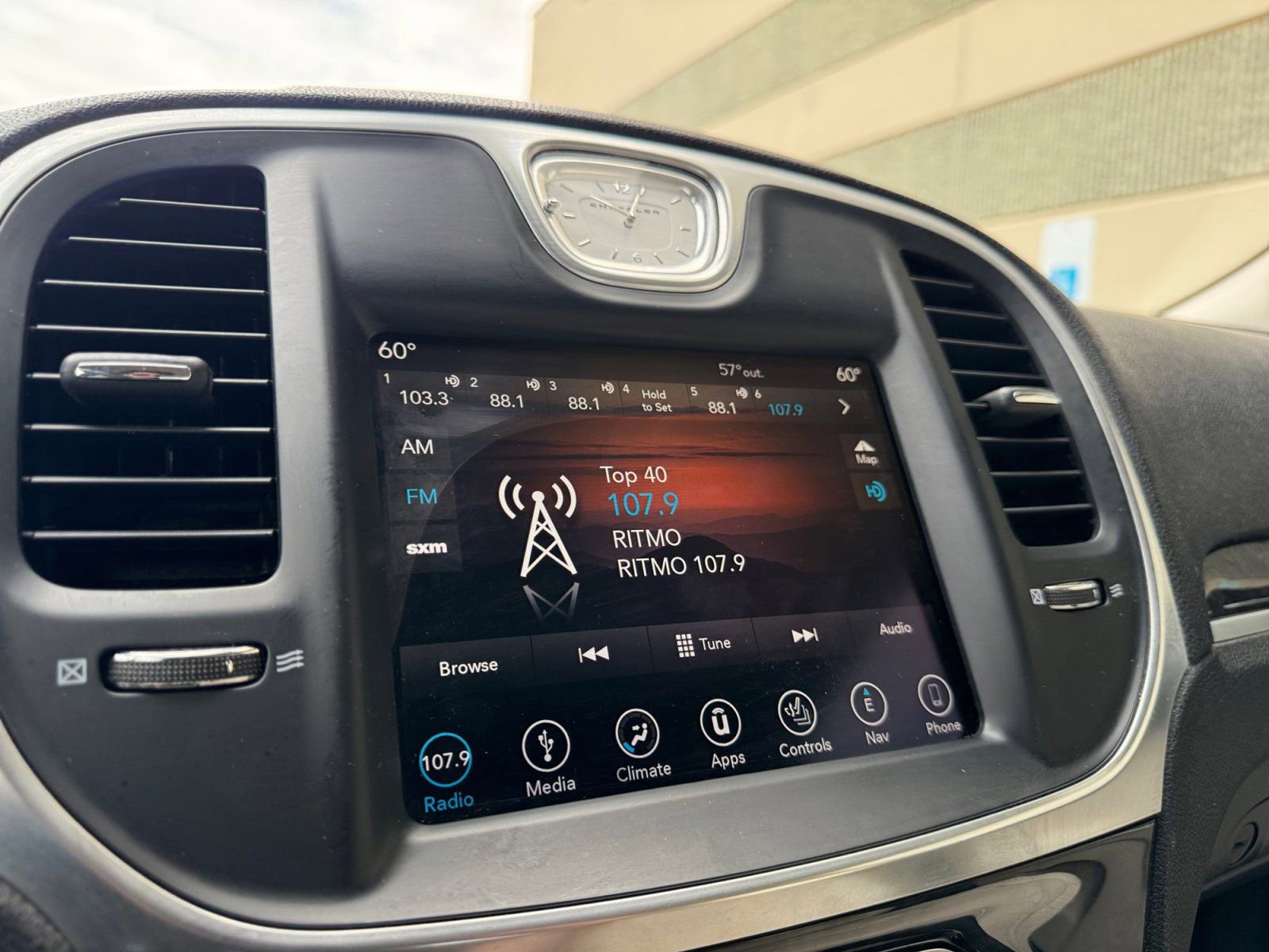 Used 2018 Chrysler 300 Limited w/ Harman/Kardon Audio Group image 25