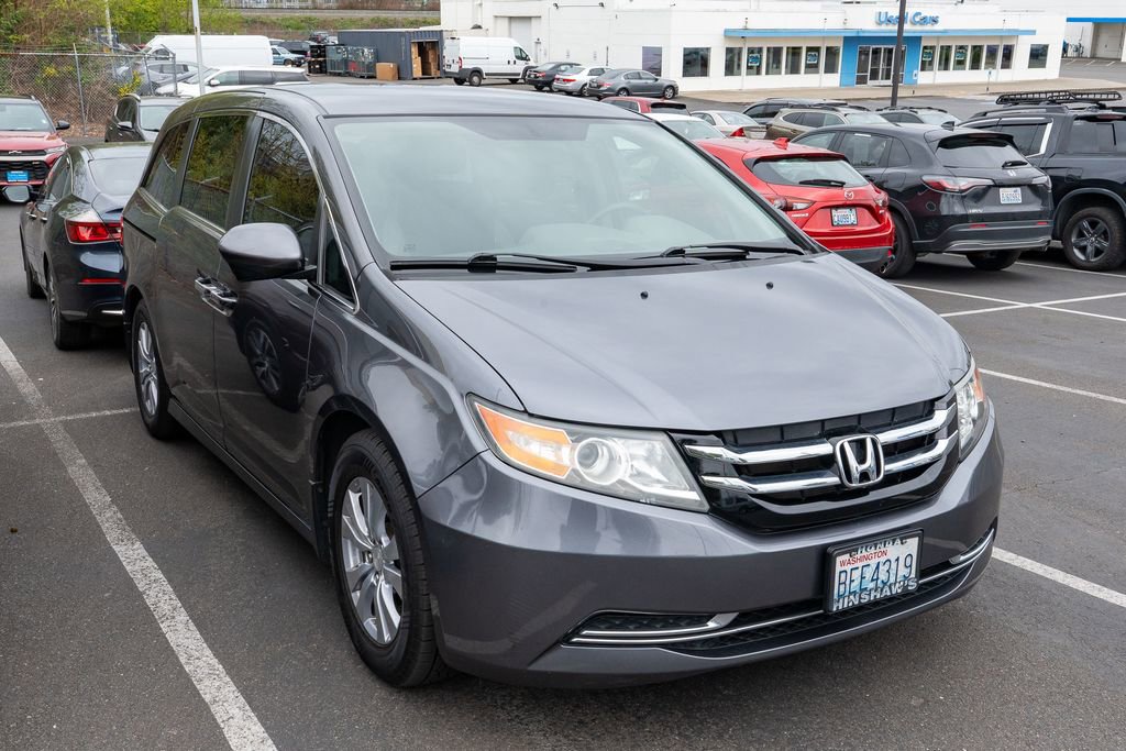 Used 2016 Honda Odyssey SE image 3