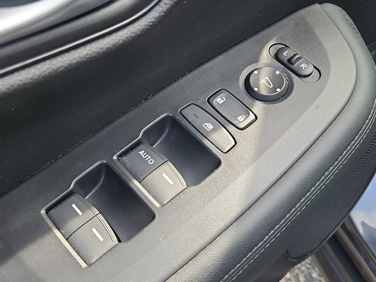 Certified 2023 Honda HR-V LX image 21