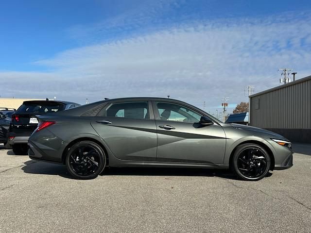 New 2026 Hyundai Elantra Sport image 3