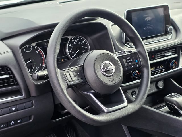 Used 2024 Nissan Rogue SV AWD/4WD image 12