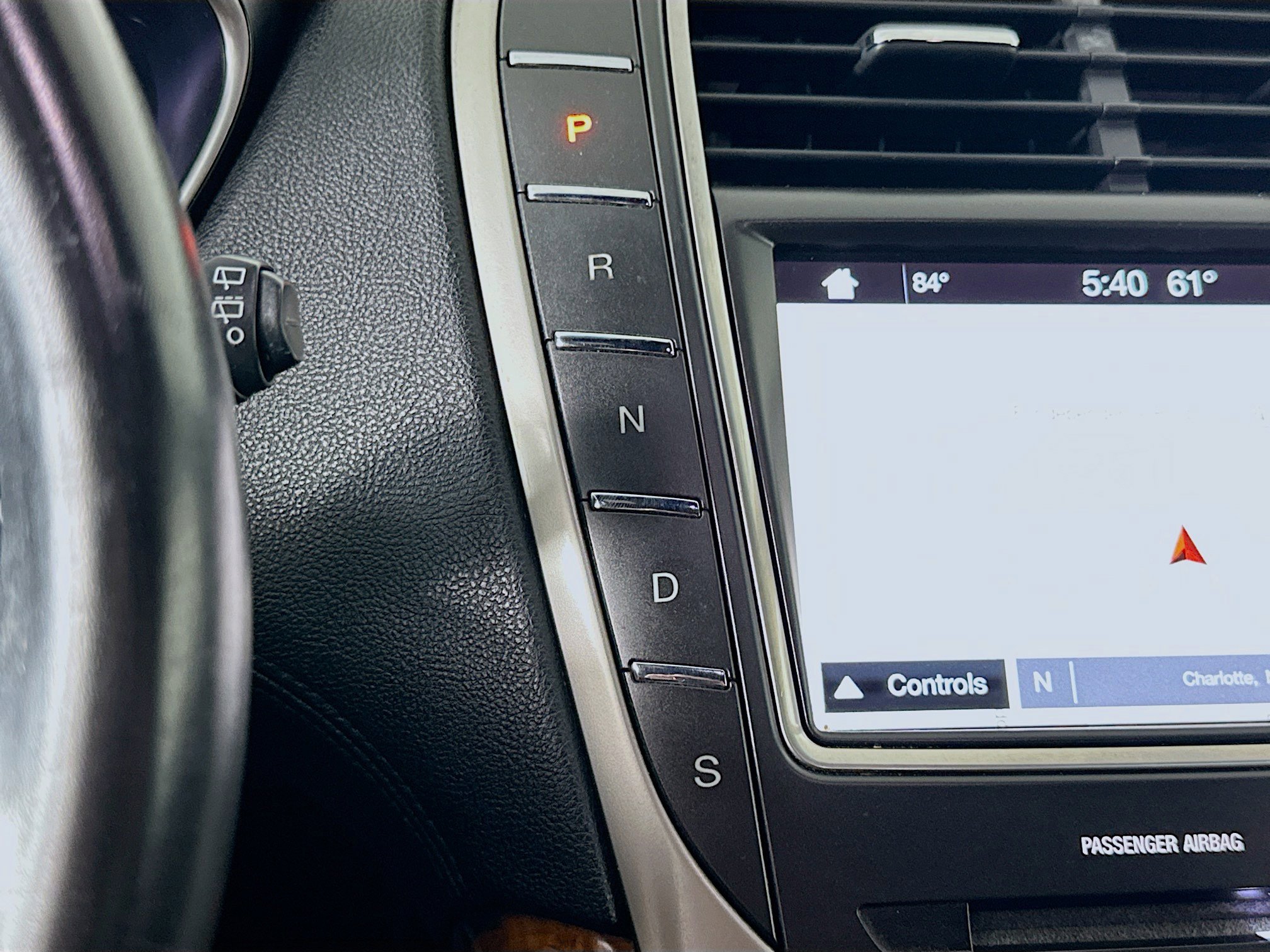 Used 2017 Lincoln MKX Reserve image 25