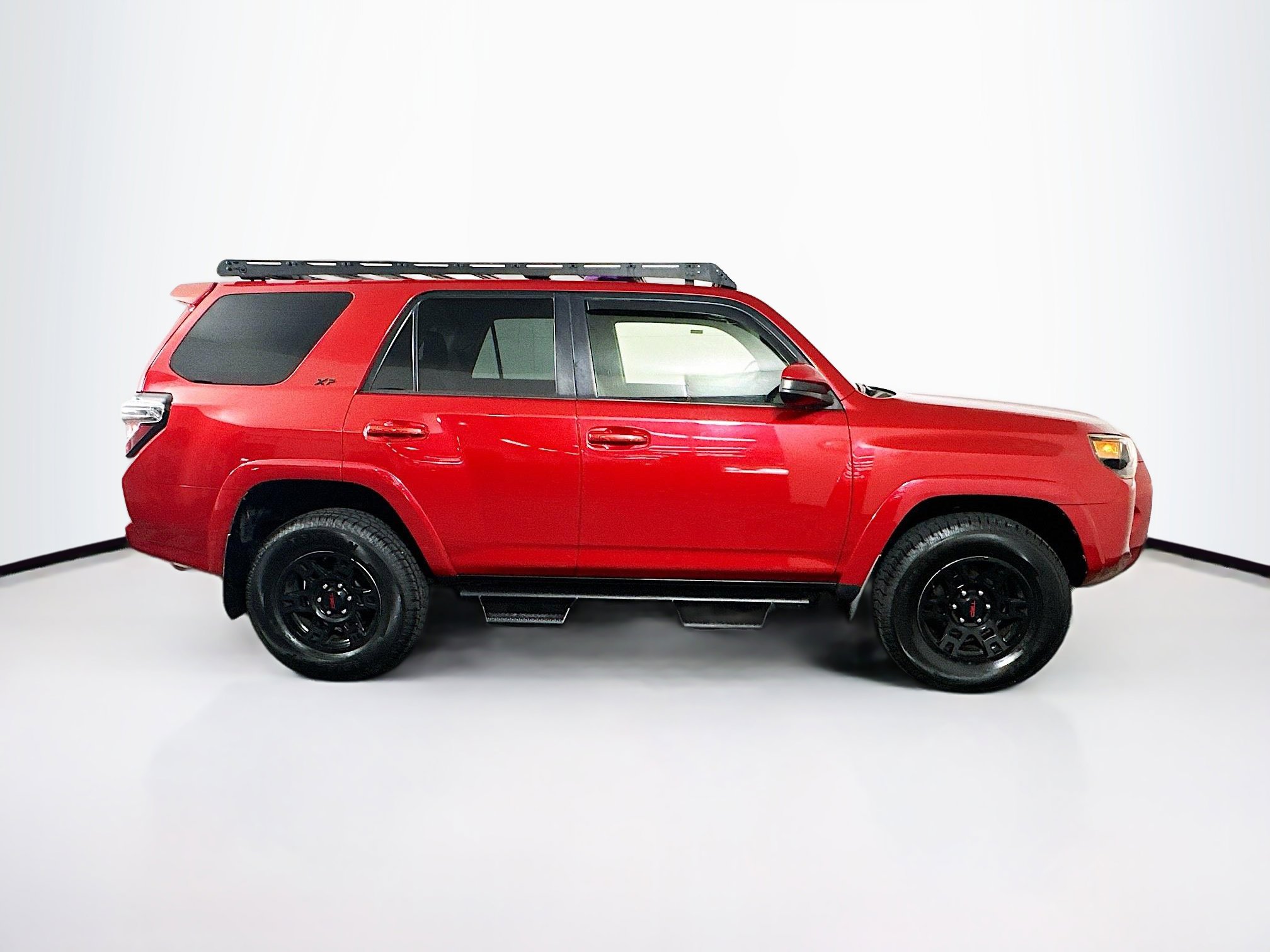 Used 2018 Toyota 4Runner SR5 AWD/4WD image 10