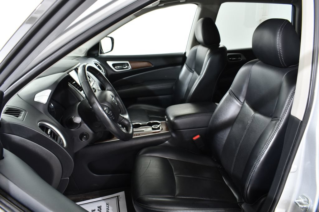 Used 2019 Nissan Pathfinder Platinum AWD/4WD image 6