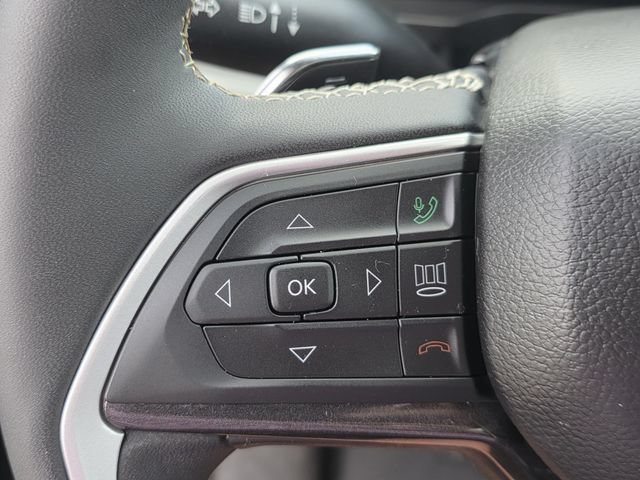 Used 2023 Jeep Grand Cherokee L Laredo AWD/4WD image 26