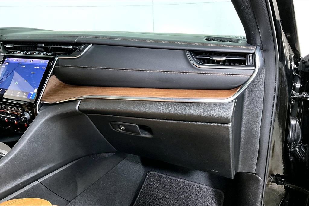 Used 2024 Jeep Grand Cherokee L Summit w/ Advanced Protech Group IV image 16