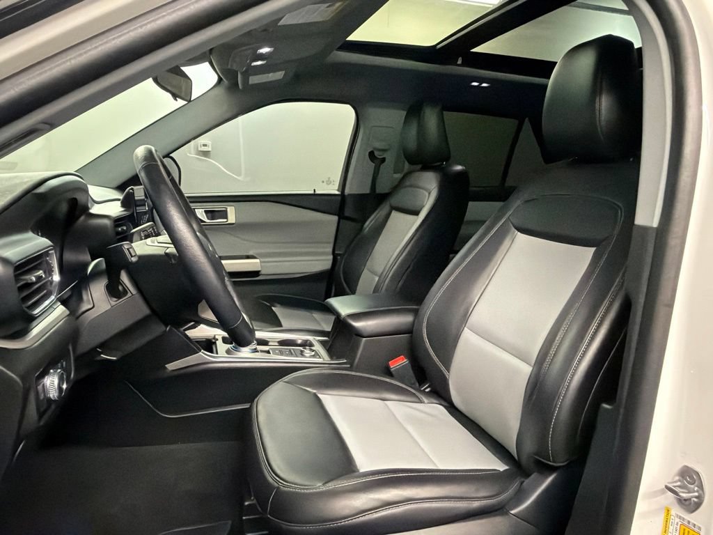 Certified 2023 Ford Explorer XLT w/ Equipment Group 202A AWD/4WD image 28