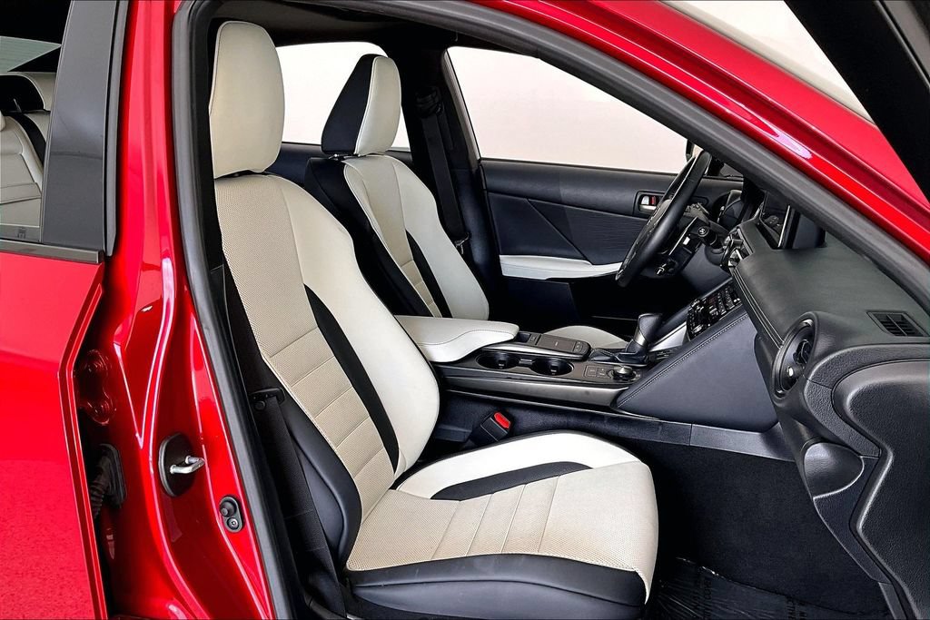 Used 2025 Lexus IS 350 F Sport w/ Navigation Package RWD image 8