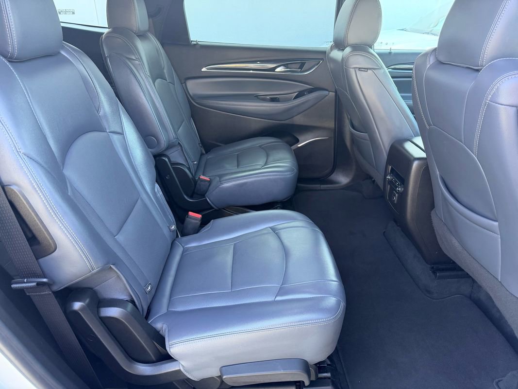 Used 2023 Buick Enclave Essence image 17