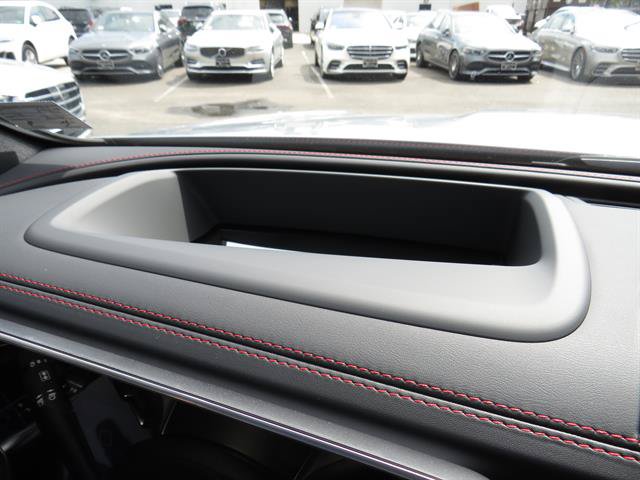 Used 2025 Mercedes-Benz GLC 43 AMG 4MATIC image 12