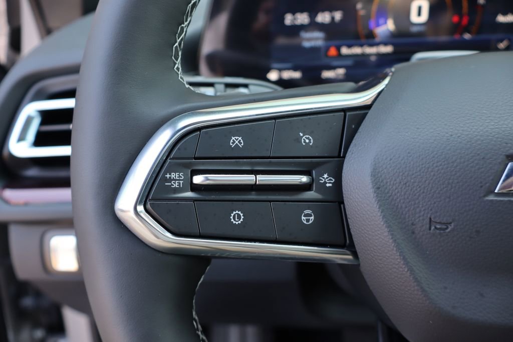 New 2026 Chevrolet Traverse Z71 w/ Enhanced Driving Package AWD/4WD image 18