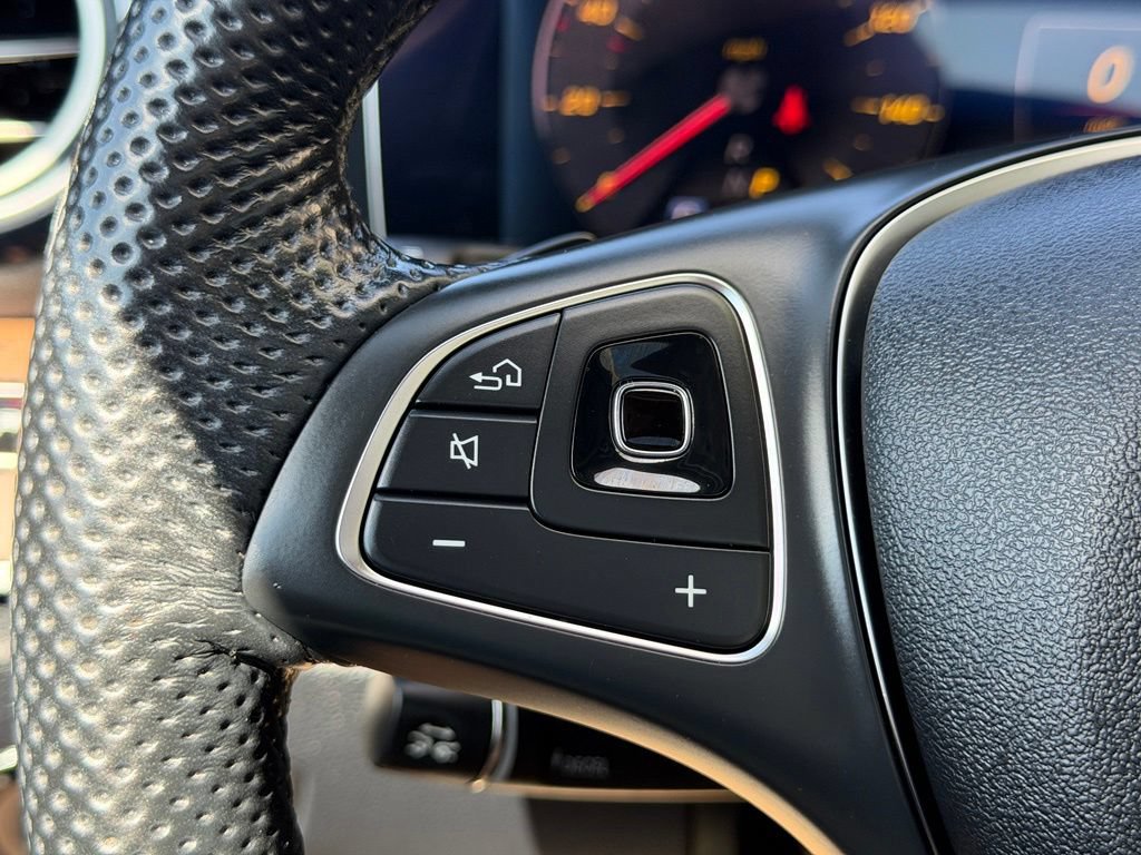 Used 2018 Mercedes-Benz E 300 4MATIC image 17