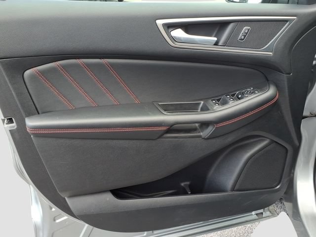 Used 2024 Ford Edge ST-Line w/ Class II Trailer Tow Package AWD/4WD image 13