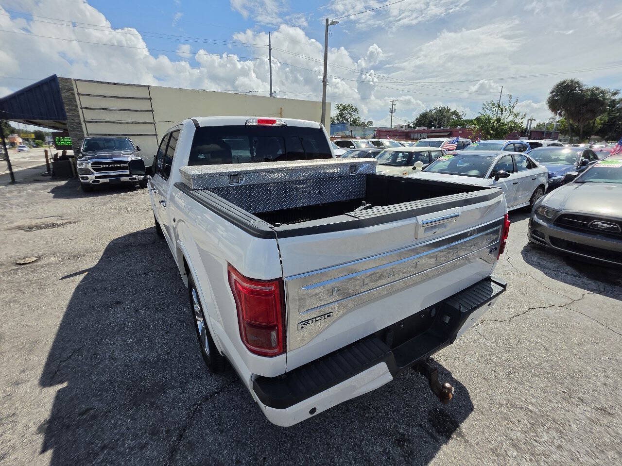 Used 2015 Ford F150 Platinum w/ Equipment Group 701A Luxury RWD image 16