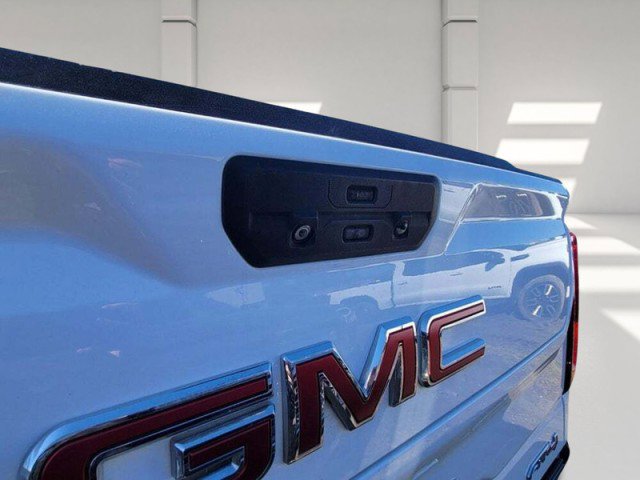 Used 2022 GMC Sierra 1500 AT4 w/ AT4 Premium Package image 6