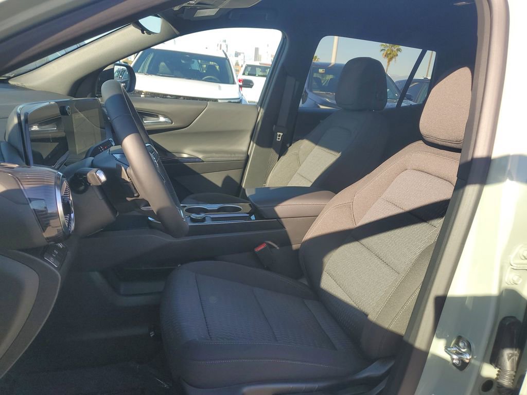 New 2026 Chevrolet Equinox LT w/ Safety and Technology Package image 16