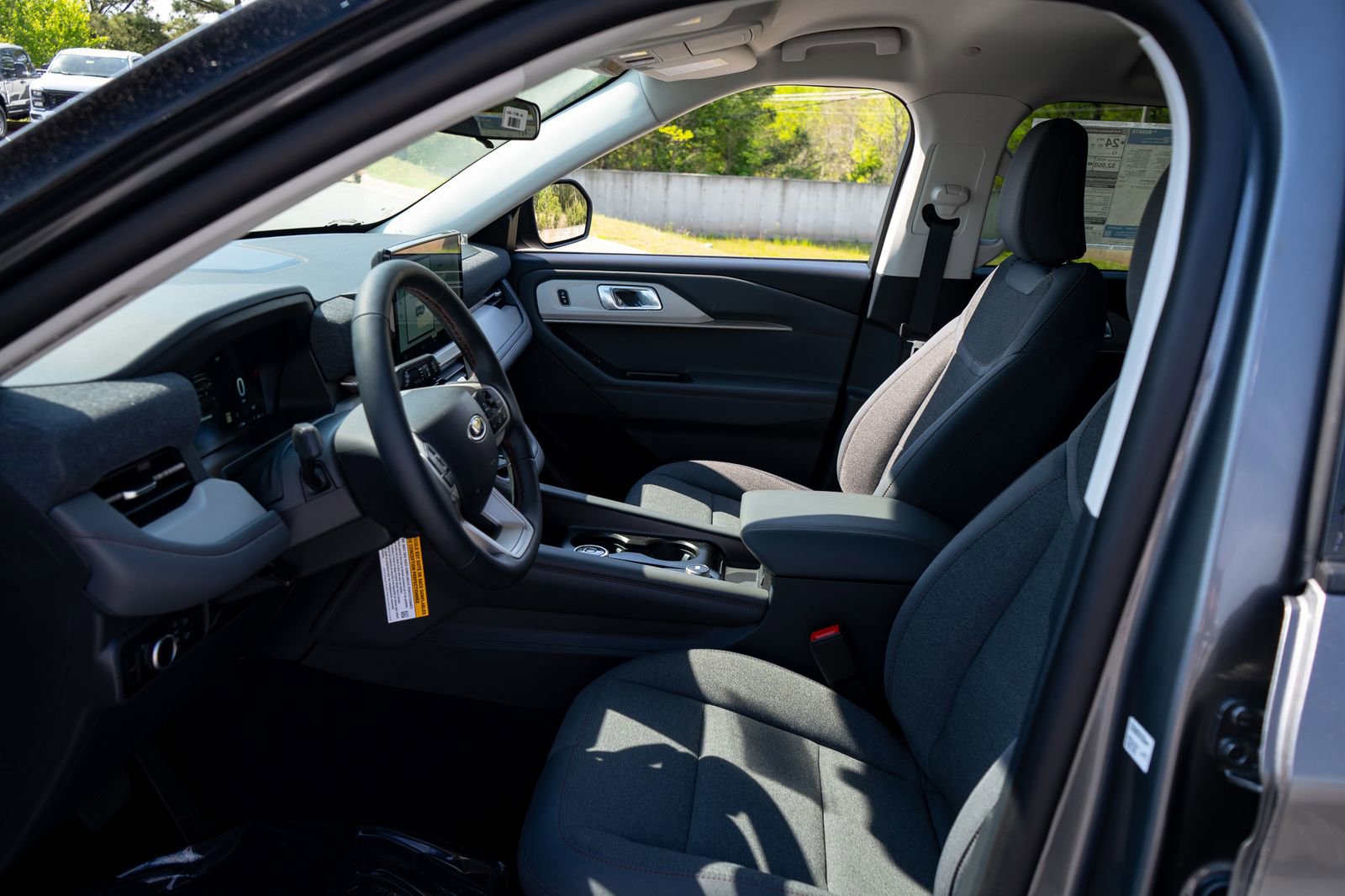 New 2026 Ford Explorer Active RWD image 14