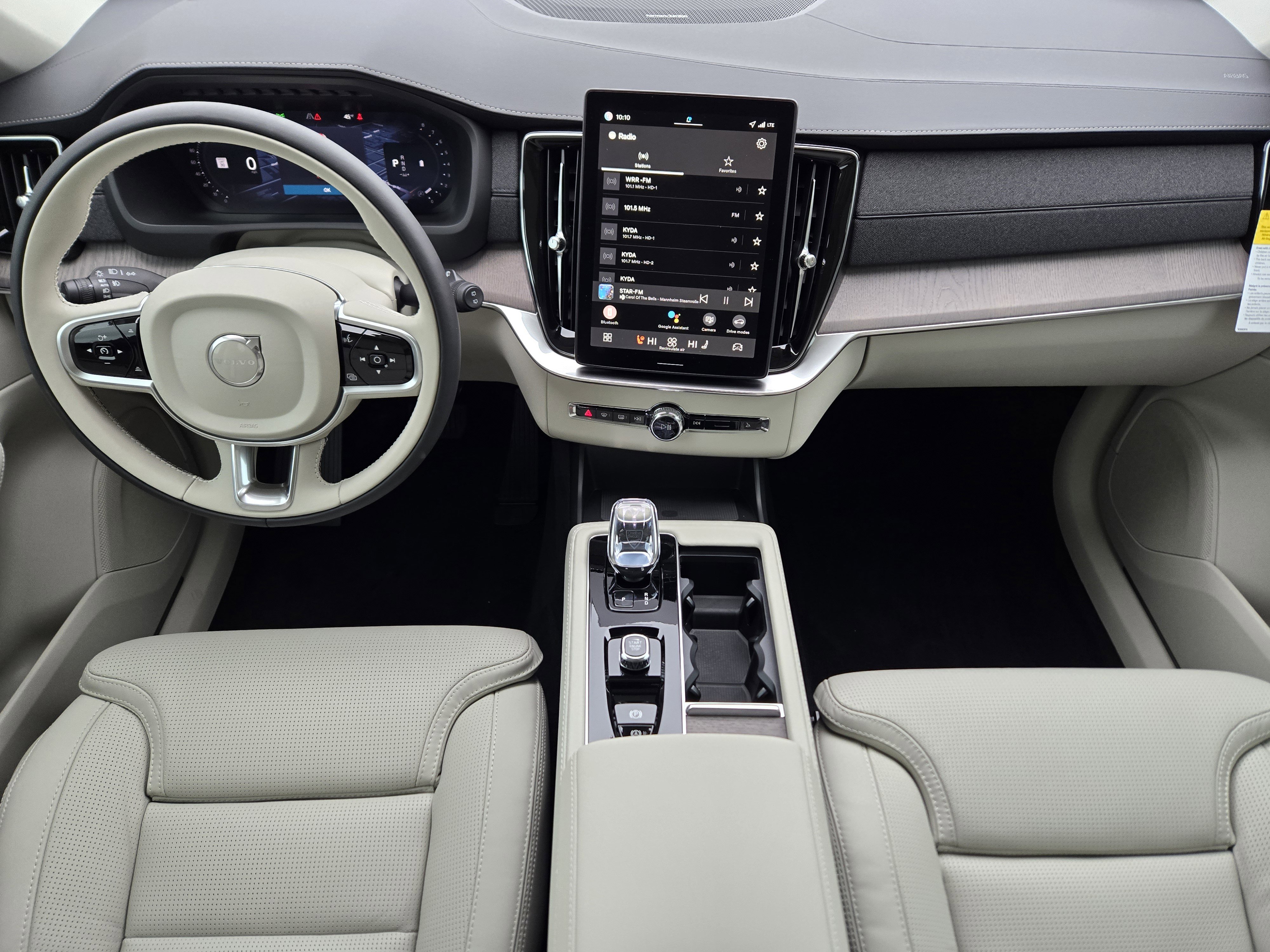 New 2026 Volvo XC90 B6 Ultra w/ Protection Package image 27