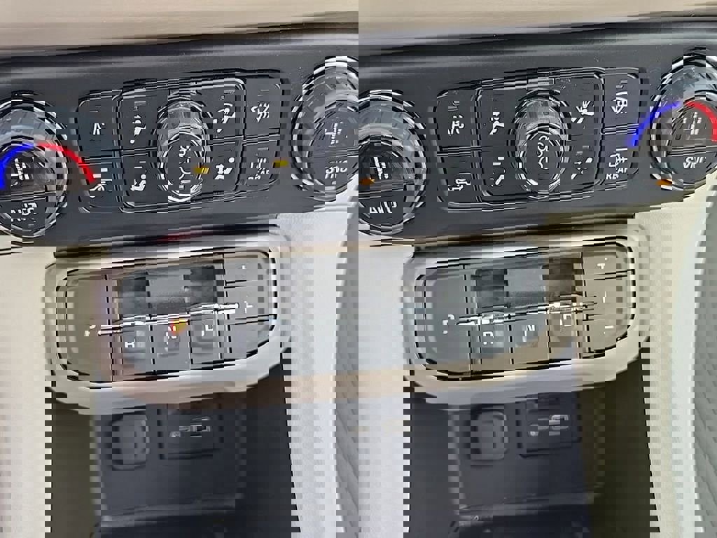 Used 2023 GMC Acadia Denali w/ Denali Ultimate Package image 16