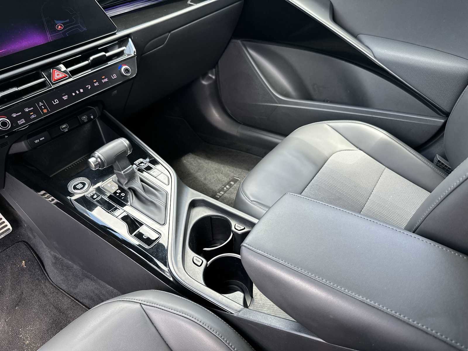 Used 2023 Kia Niro EX Touring image 21