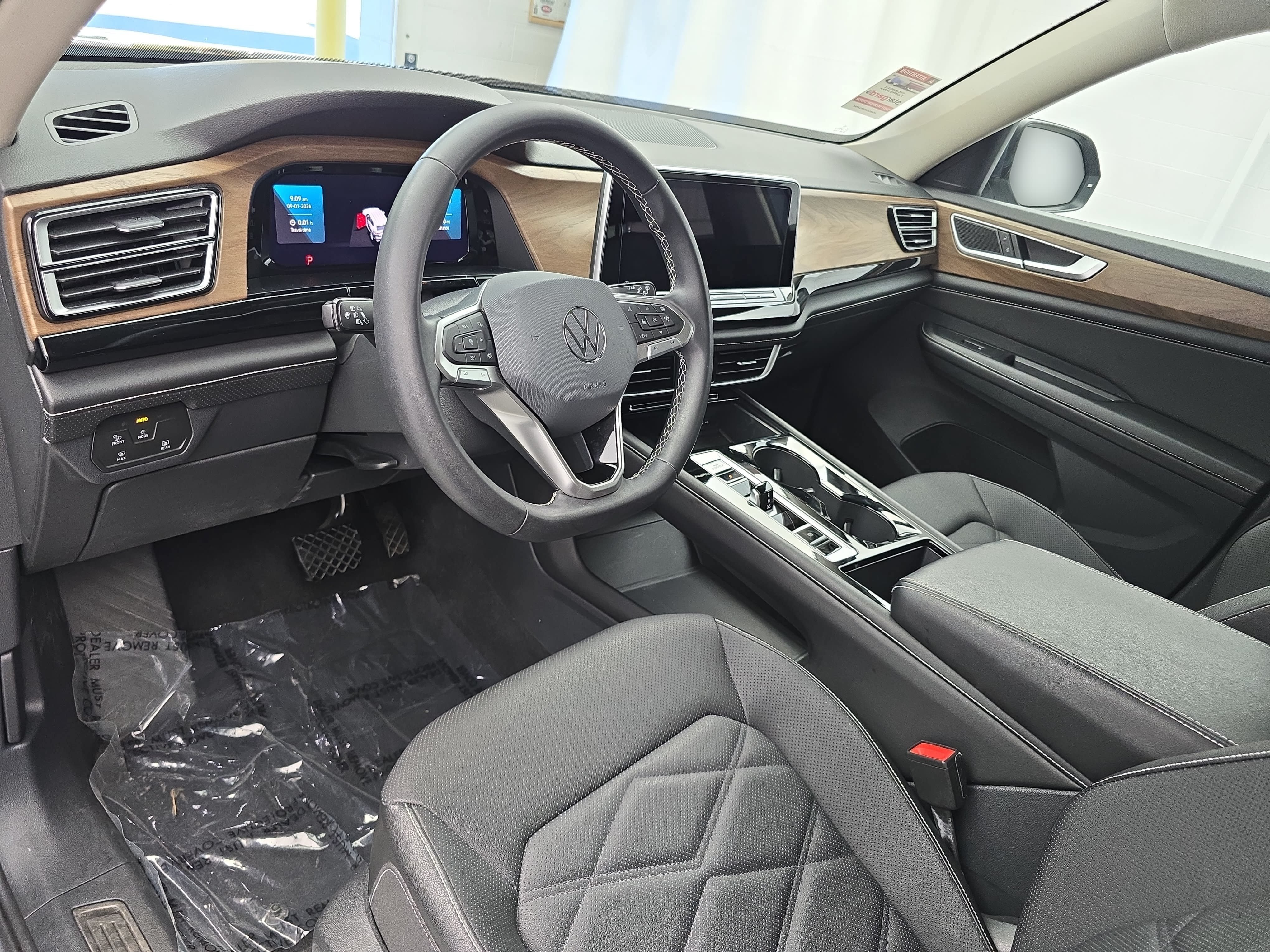 Certified 2024 Volkswagen Atlas SE AWD/4WD image 17