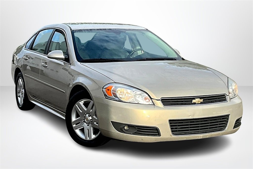 Used 2010 Chevrolet Impala LT w/ Luxury Edition Package image 3